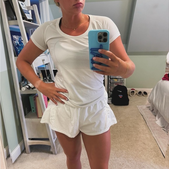 White Lululemon Swiftly Tech Tee - Picture 4 of 4